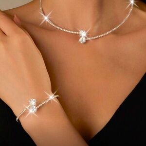 Elegant Silver Necklace and Bracelet Set